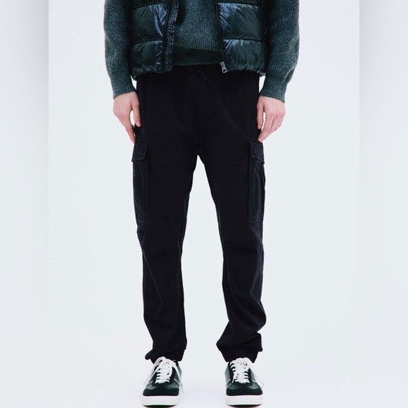 ⚫️ BNWT Men’s Cargo Joggers Elastic Waist - Medium, Black ⚫️ - Picture 1 of 7